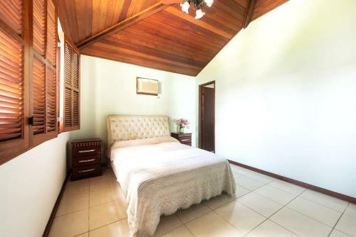 Casa Em Cond Fechado Com Wifi, Piscina E Churrasq