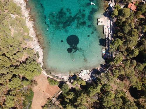 Cozy Apartment Roso With A Pool And A Sea View