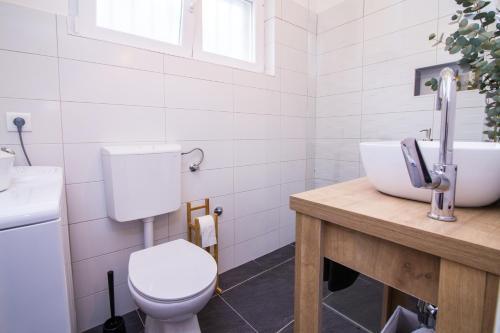 Art Studio Apartment Kata