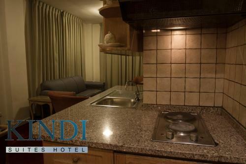 Kindi Hotel And Suites