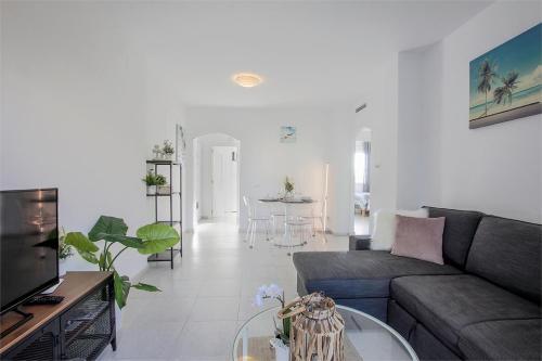 Fantastic 2-bed Apartment Close To The Sandy Beach