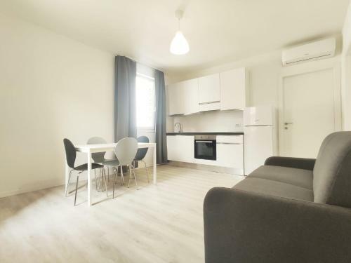 Apartamento Volta - Appena Ristrutturato - 100 Mt Da Piazza Mazzini
