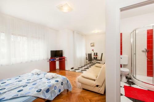 Blue Pearl Apartment