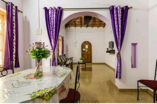 Hotel Infinity Lake View 6bhk Bungalow With Private Pool