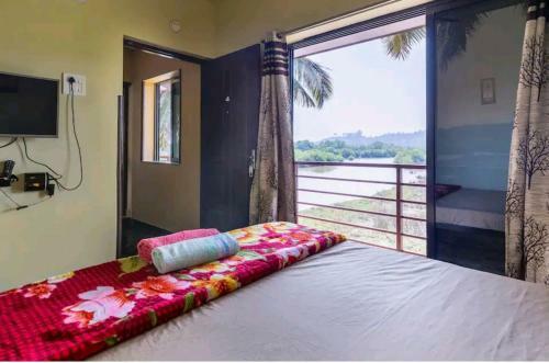Hotel Infinity Lake View 6bhk Bungalow With Private Pool