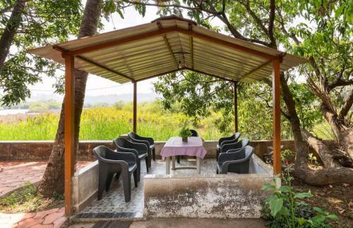 Hotel Infinity Lake View 6bhk Bungalow With Private Pool