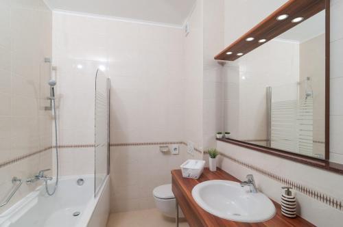 Hostal Luxury Rooms Near The Beach3