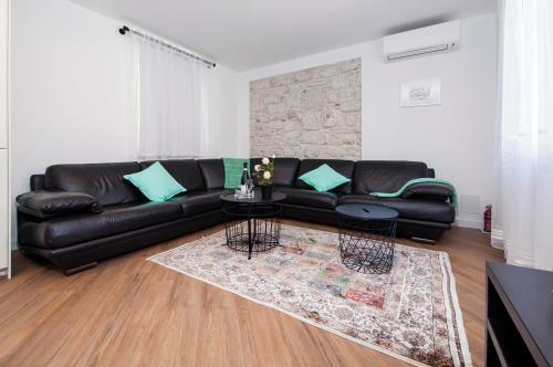 Hostal Riva Residence