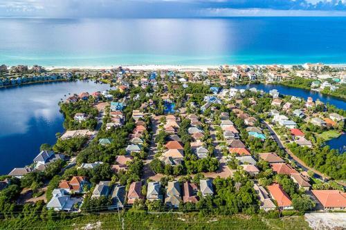 Sunce Of Destiny By Bliss Beach Rentals