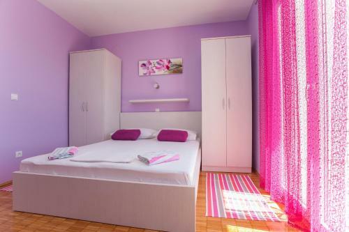 Hostal Villa Neda