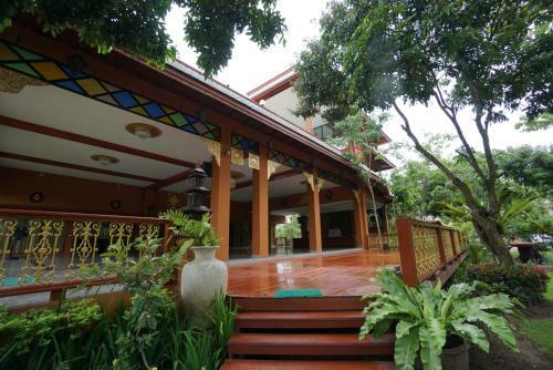 Hotel Romsak Lanna Resort Chiang Mai