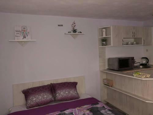Comfy Studio Apartment By The Flower Market