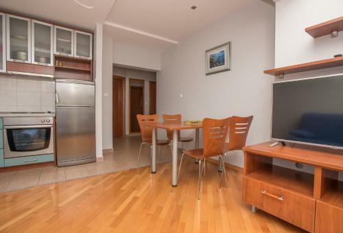 Apartments Romana