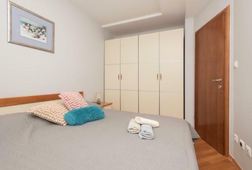 Apartments Romana