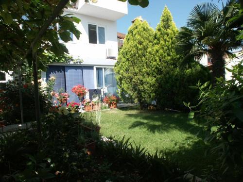 Apartments With A Parking Space Rovinj - 2243