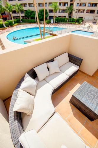 Modern Duplex With Heated Pool & 360� Sea Views