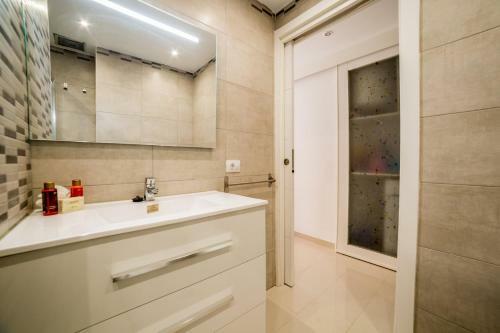 Apartamento Un Dormitorio En Playa de Las Am�ricas