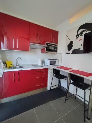 Beautiful Apartment In Residence Mare Verde