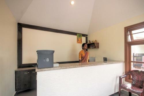 Hotel Oyo 48373 Sri Darshanam Homes
