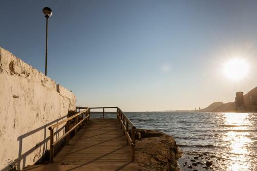 Modern Sea Front Reef Apartment