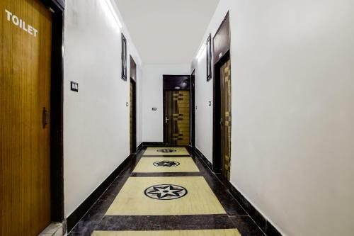 Bed & Breakfast Vaccinated Staff- Oyo Flagship 70121 Savera Inn