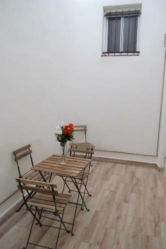 Impressive 1 Bed Apartment With A Stunning Bathroom And Terrace Cb4ev