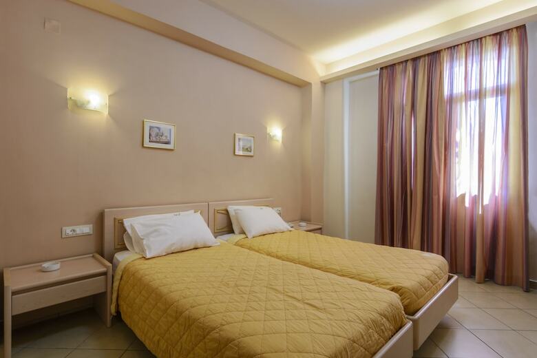 Hotel Grecian Castle