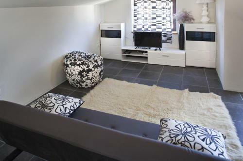 Gracia Apartments
