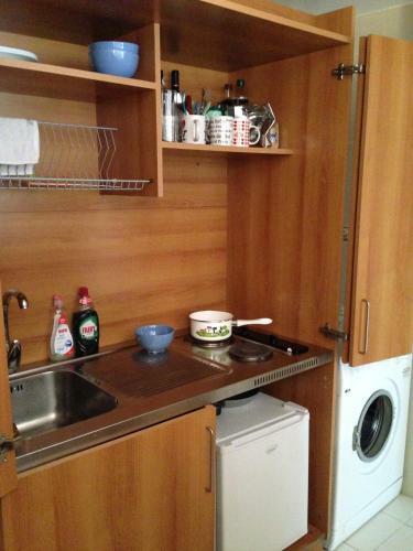 Apartment In First Row To The Sea, Almu��car