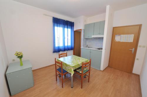 Hostal Rooms And Apartments Porat