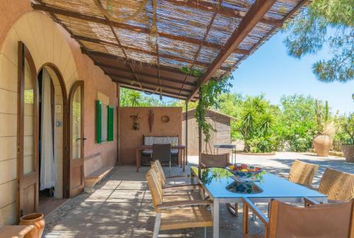 Villa Cas Capell� & Casa Rub�