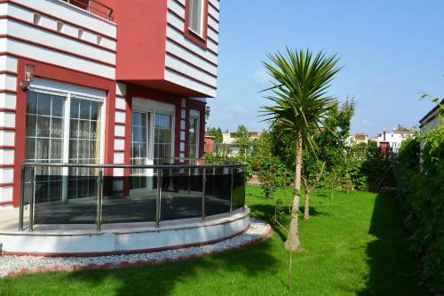 Happy Land Villas