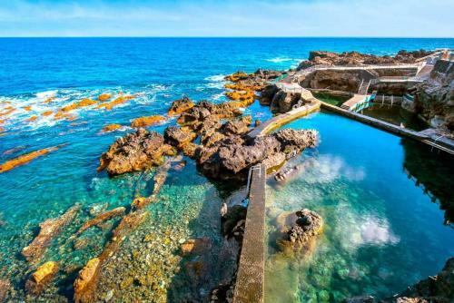 Apartamento Primera L�nea En Piscinas Naturales.