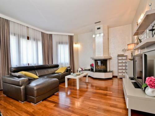 Superior Villa Antea With Jacuzzi & Pool