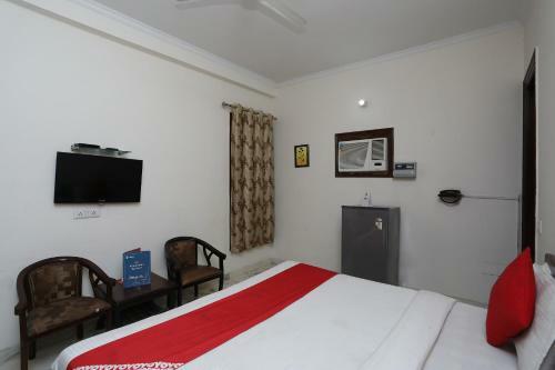 Hotel Collection O 14471 Red Flag Residency