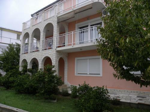 Apartments Tino