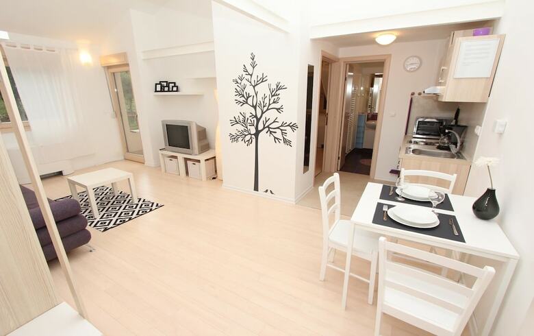 Apartments Makado