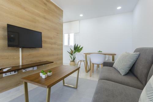 Apartamentos La Brujula By Cadizrentals