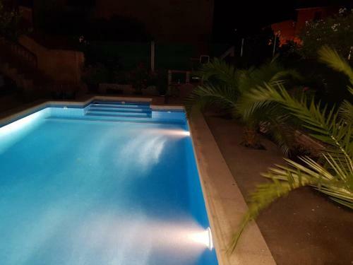 Casa Entre Rosales - Vut-av-617