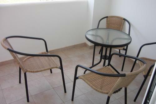 Mandorla Apartments