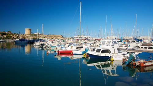 Apartamento Sunny Duplex In Front Of Campello Beach