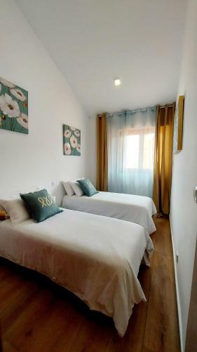 Apartamento Sunny Duplex In Front Of Campello Beach