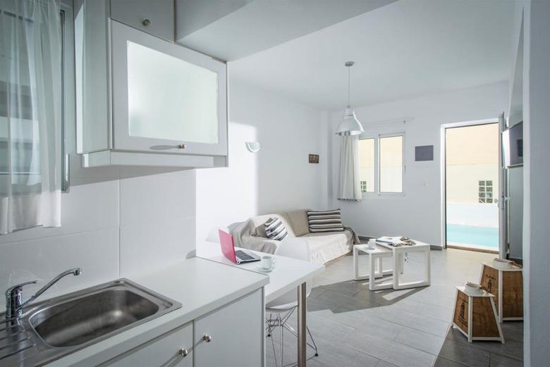 Fedra Apartments