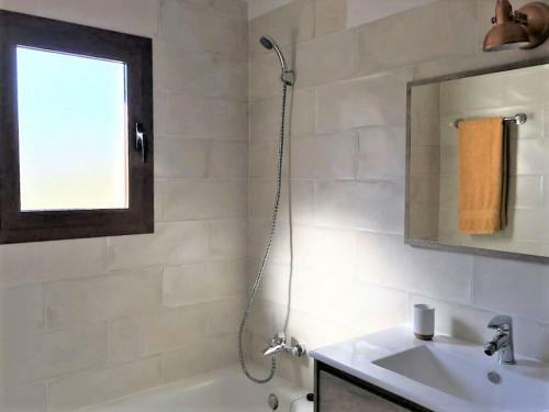 Restful Holiday Home In Comares With Private Swimming Pool