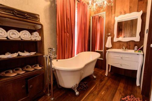 Hotel Roomquest Rimrabeang And Suite