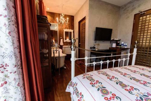 Hotel Roomquest Rimrabeang And Suite