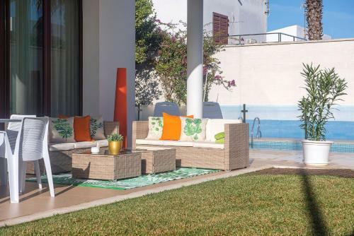 Villa Luxury Ocean View 100m From The Beach And Pool !!!