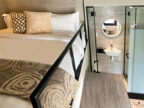 Hotel St Signature Jalan Besar (7 Hours: 9am-4pm)