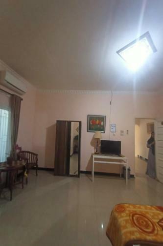 Hotel Oyo 90958 Home Syariah