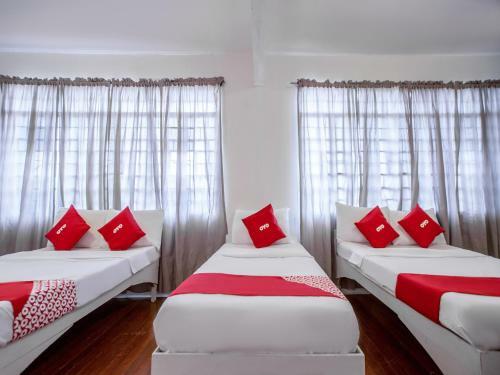 Hotel Vaccinated Staff - Oyo 588 Sunrock Resort